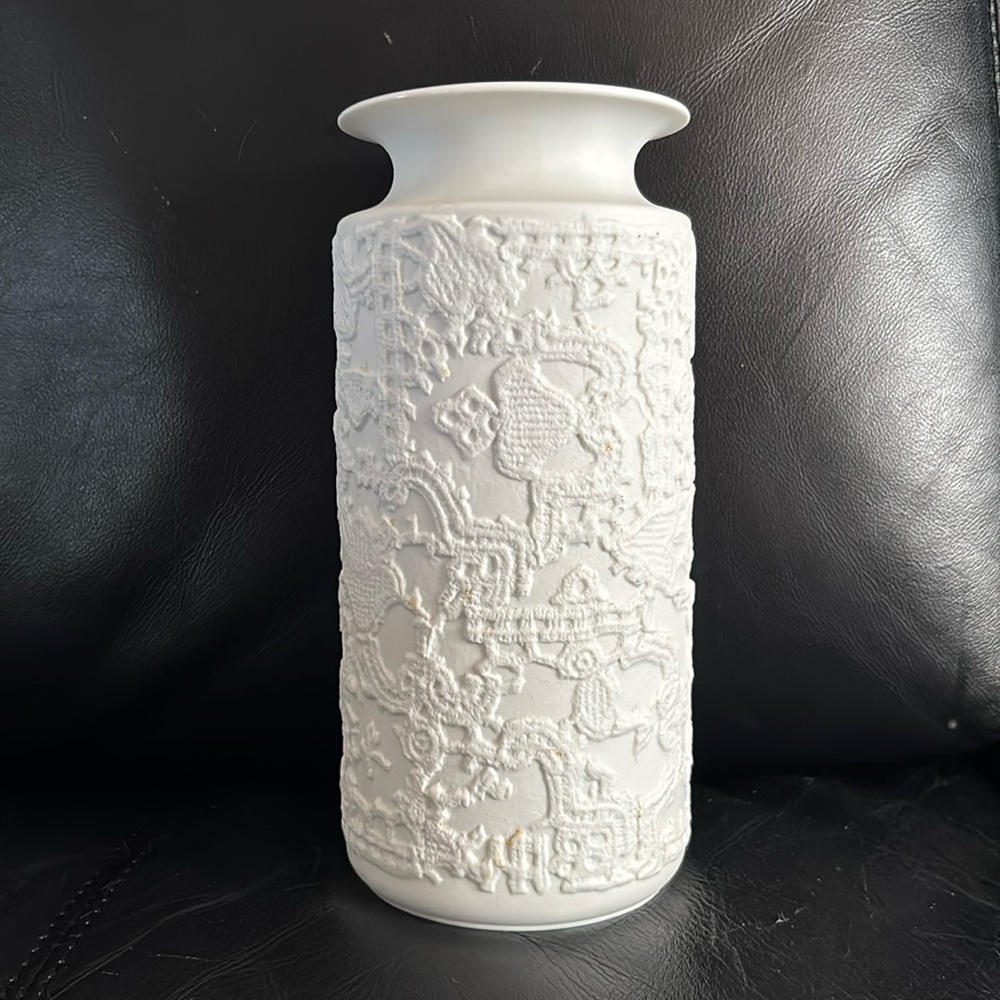 Heinrich Germany 2112 Matte Bisque Porcelain Vase